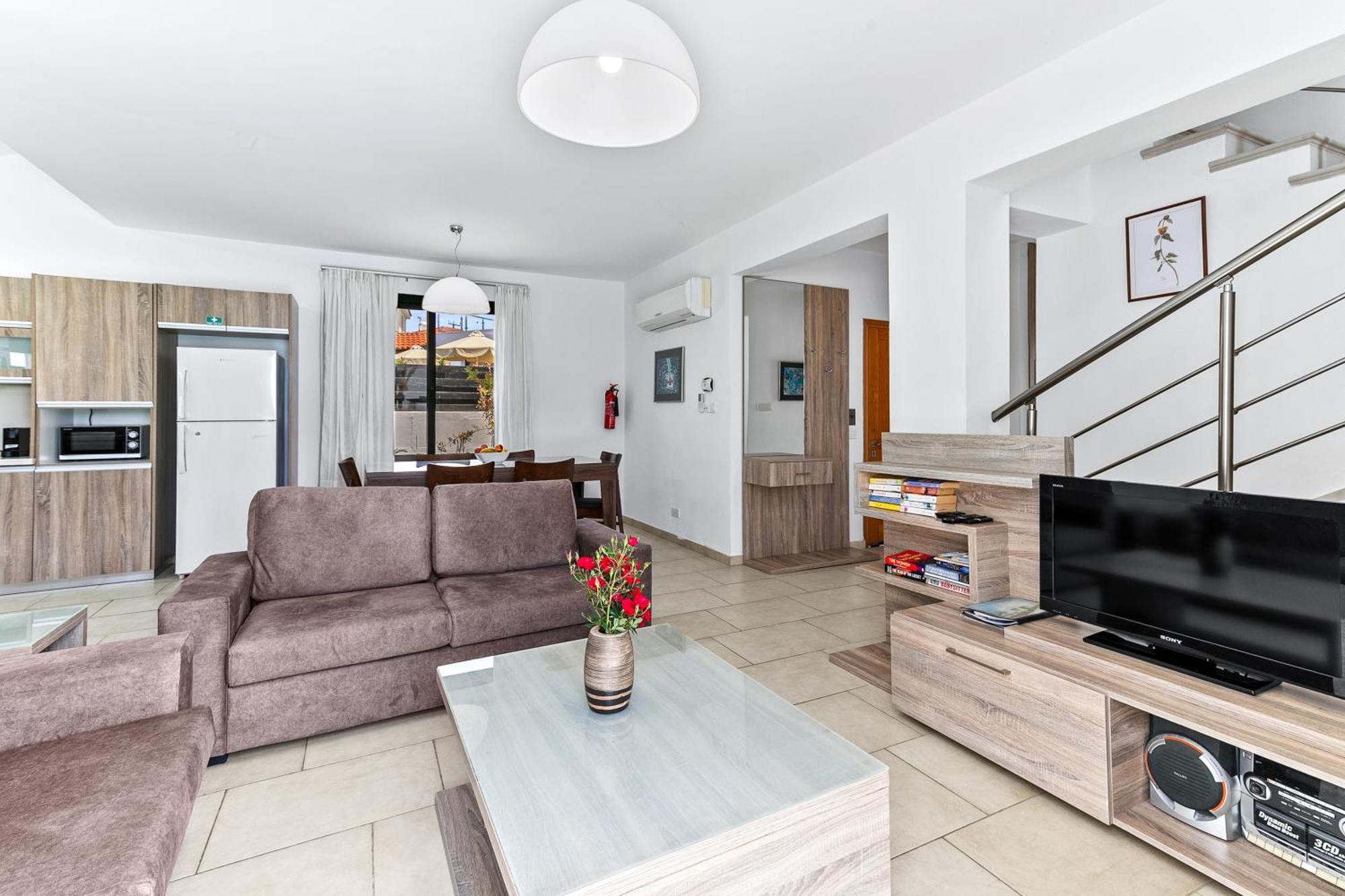 Platzia Beach Villas Paphos Exterior foto